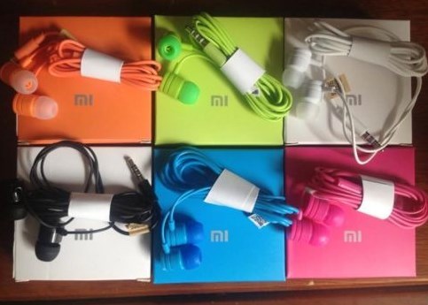 India Desire : Loot Offer: Buy Original Xiaomi Mi Earphone Piston Mobile Phone Headphone with Mic at Rs.110